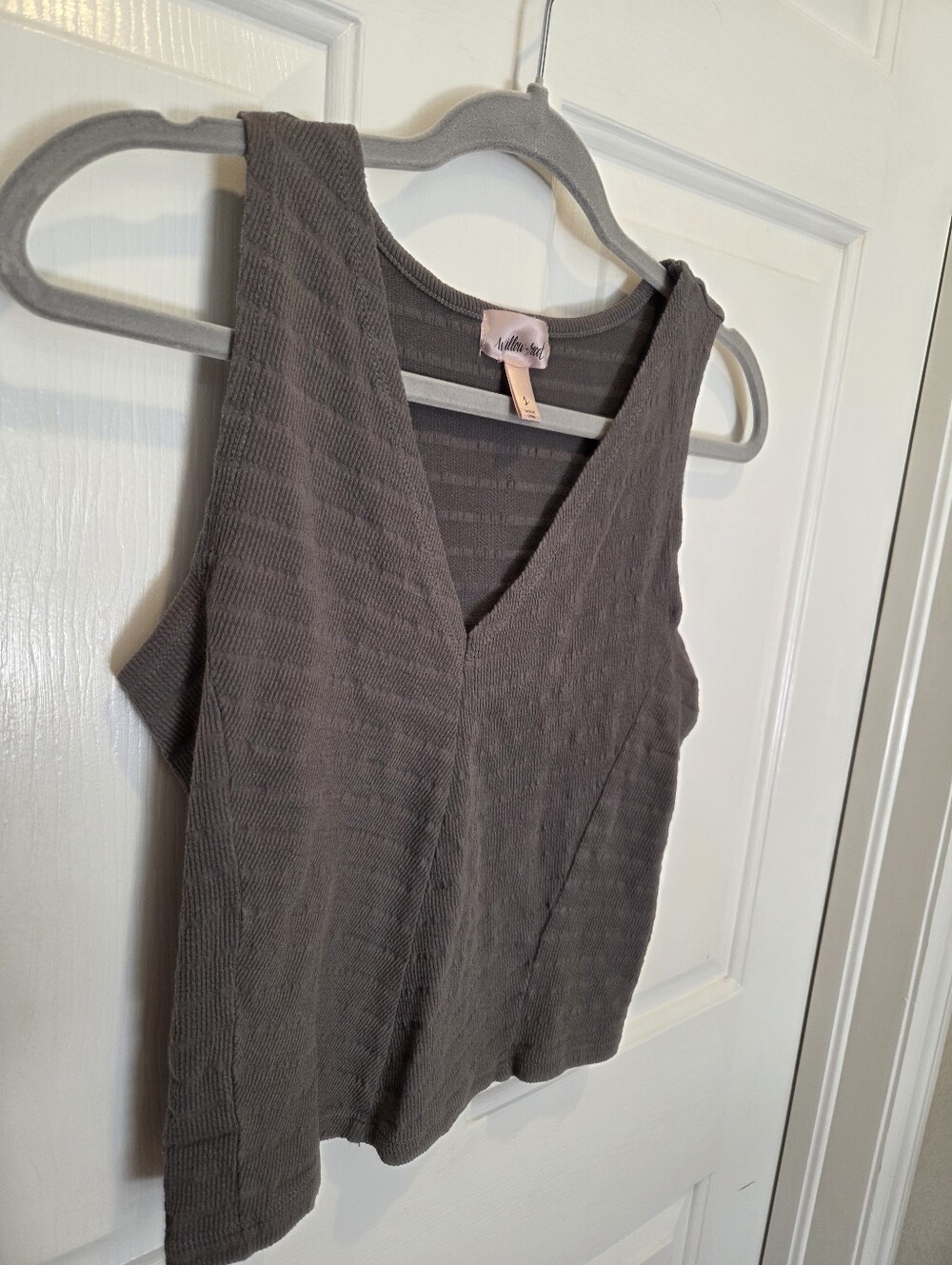 Willow & Root Large Moss green Ribbed V-Neck Tank Top
